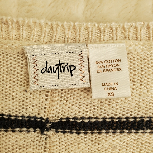 Buckle Daytrip Striped Sweater - Picture 6 of 6